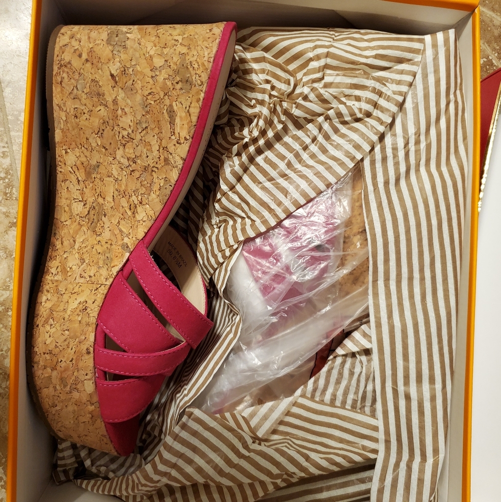 Kate Spade platform sandals -NIB